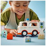 LEGO DUPLO - Ambulanta si sofer 10447