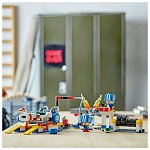 LEGO Super Mario - Mario Kart, Garajul lui Toad 72035