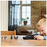 LEGO DC Super Heroes - Batman Tumbler vs. Two-Face si Joker 76303