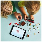 LEGO City - Tractor de ferma rosu cu remorca si oi 60461