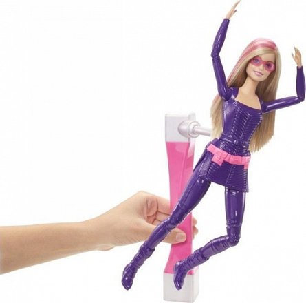 Papusa Barbie,echipa de spioni,agent secret