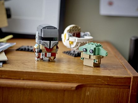 LEGO Star Wars - Mandalorian si Copilul 75317