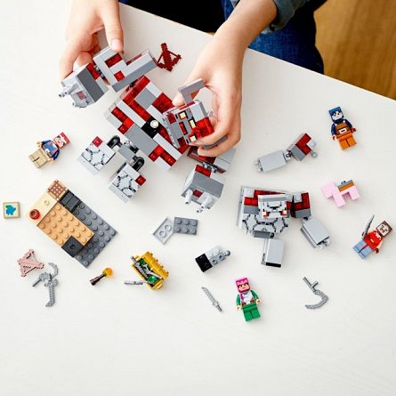 LEGO Minecraft - Batalia pentru piatra rosie 21163