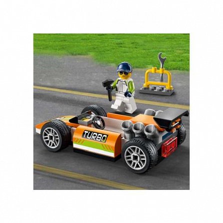 LEGO City: Masina de curse 60322