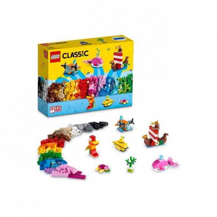 LEGO Classic: Distractie Creativa in Ocean