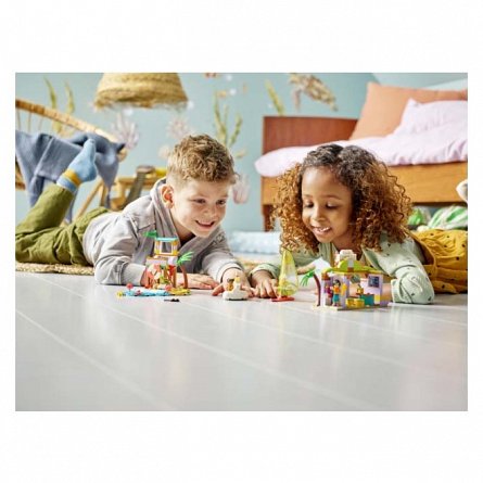 LEGO Friends: Distractie pe plaja surferilor 41710