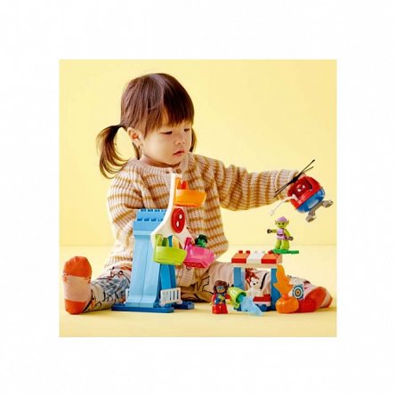 LEGO DUPLO: Aventura in Parcul de Distractii 10963