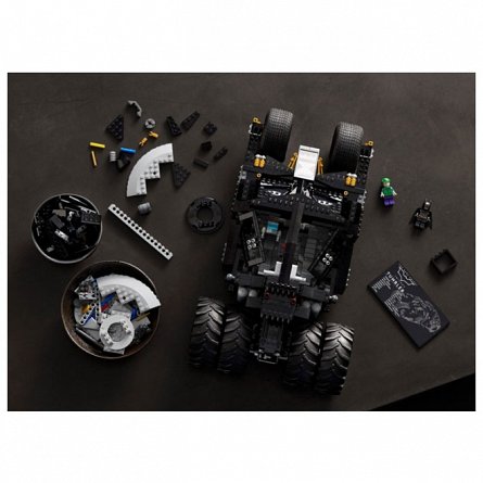 LEGO Super Heroes DC: Batmobil Tumbler 76240