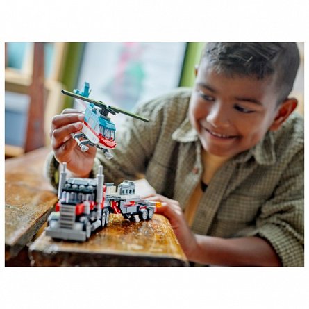 LEGO Creator - Camioneta cu platforma si elicopter 31146