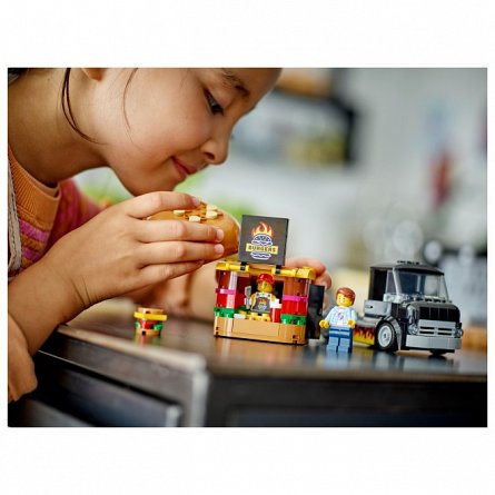LEGO City - Toneta cu burgeri 60404