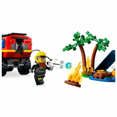 LEGO City - Camion 4X4 si barca de pompieri 60412