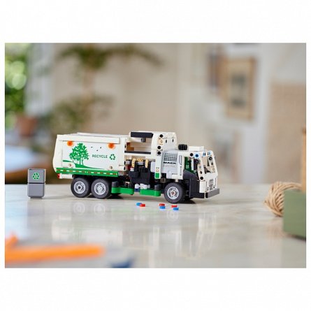 LEGO Technic - Camion de gunoi Mack LR Electric 42167