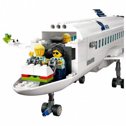 LEGO City - Avion de pasageri 60367