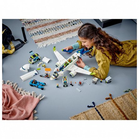 LEGO City - Avion de pasageri 60367
