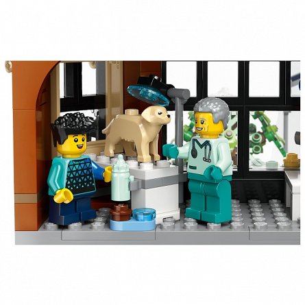 LEGO City - Centrul orasului 60380