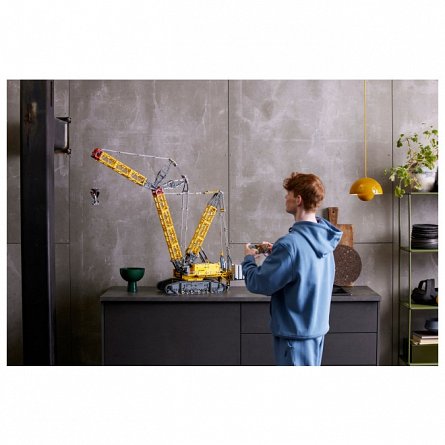LEGO Technic - Macara pe senile Liebherr LR 13000 42146