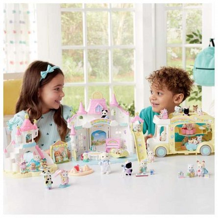 Figurine Sylvanian Families, Loc De Joaca Cu Piscina