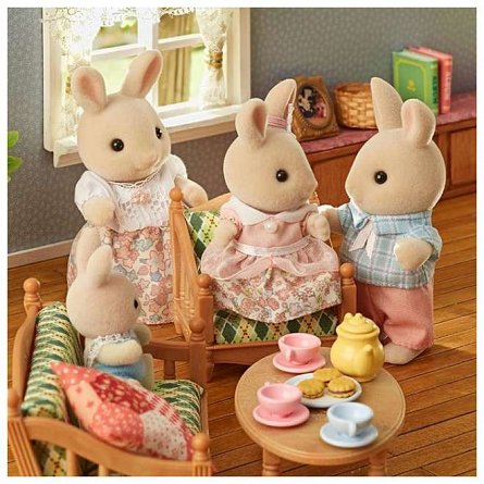 Figurine Sylvanian Families, Familia Iepurasilor Milk