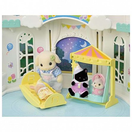 Figurine Sylvanian Families, Loc De Joaca Castel Culori Vesele