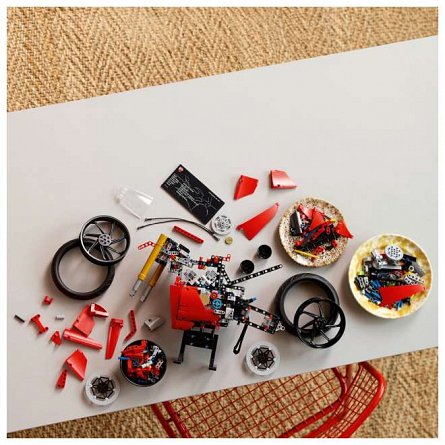LEGO Technic - Motocicleta Ducati Panigale V4 S 42202