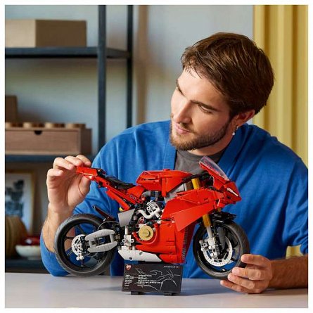 LEGO Technic - Motocicleta Ducati Panigale V4 S 42202