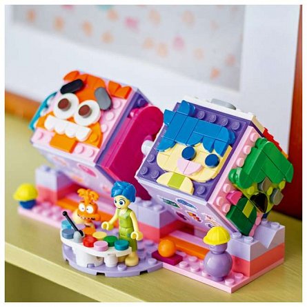 LEGO Disney - Intors pe dos: Cuburi cu emotii 43248