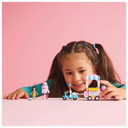 LEGO Friends - Taraba cu vata de zahar si scuter 42643