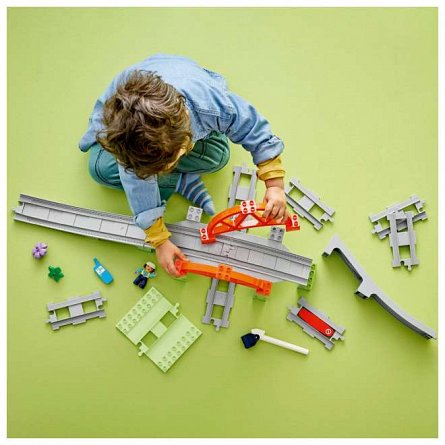 LEGO DUPLO - Set de extindere Pod cu sine de cale ferata 10426