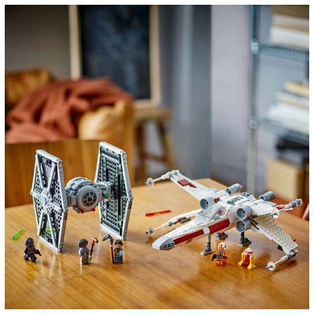 LEGO Star Wars - Hibrid TIE Fighter si X-Wing 75393