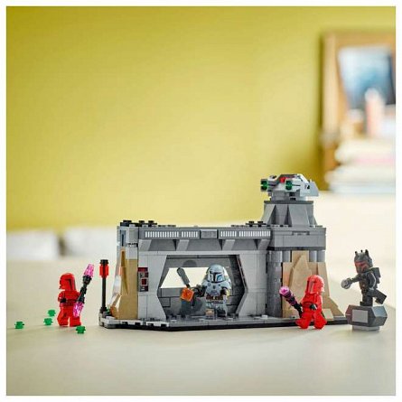 LEGO Star Wars - Lupta dintre Paz Vizsla si Moff Gideon 75386
