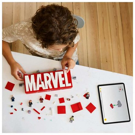 LEGO Marvel Super Heroes - Sigla si minifigurine Marvel 76313
