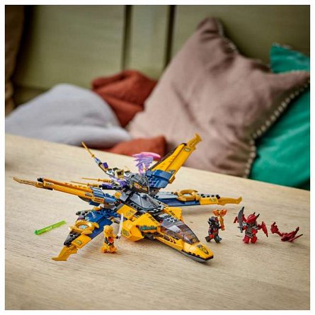 LEGO Ninjago - Superavionul cu reactie al lui Ras si Arin 71833