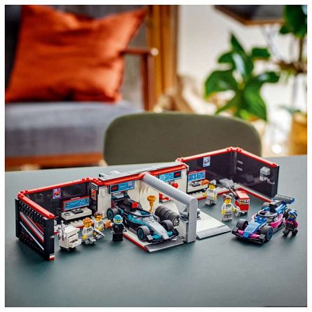 LEGO City - Garaj F1 si masini Mercedes-AMG si Alpine 60444