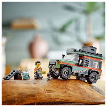 LEGO City - Camioneta 4x4 off-road 60447
