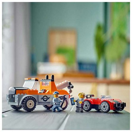 LEGO City - Camioneta de tractare si masina sport 60435