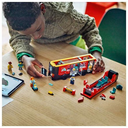 LEGO City - Autobuz turistic rosu cu etaj 60407