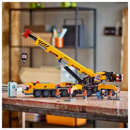 LEGO City - Macara mobila galbena de constructii 60409