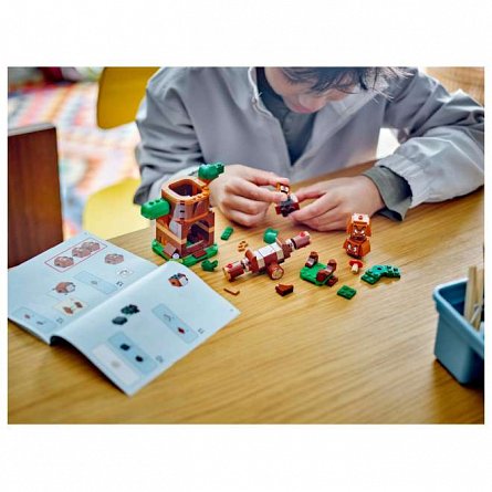 LEGO Super Mario - Teren de joaca pentru Goomba 71433
