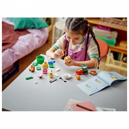 LEGO Super Mario - Aventuri cu LEGO Peach interactiva 71441